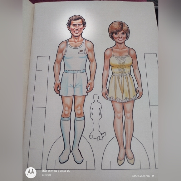 Chuck & Do have a baby paper doll book - Picture 2 of 11